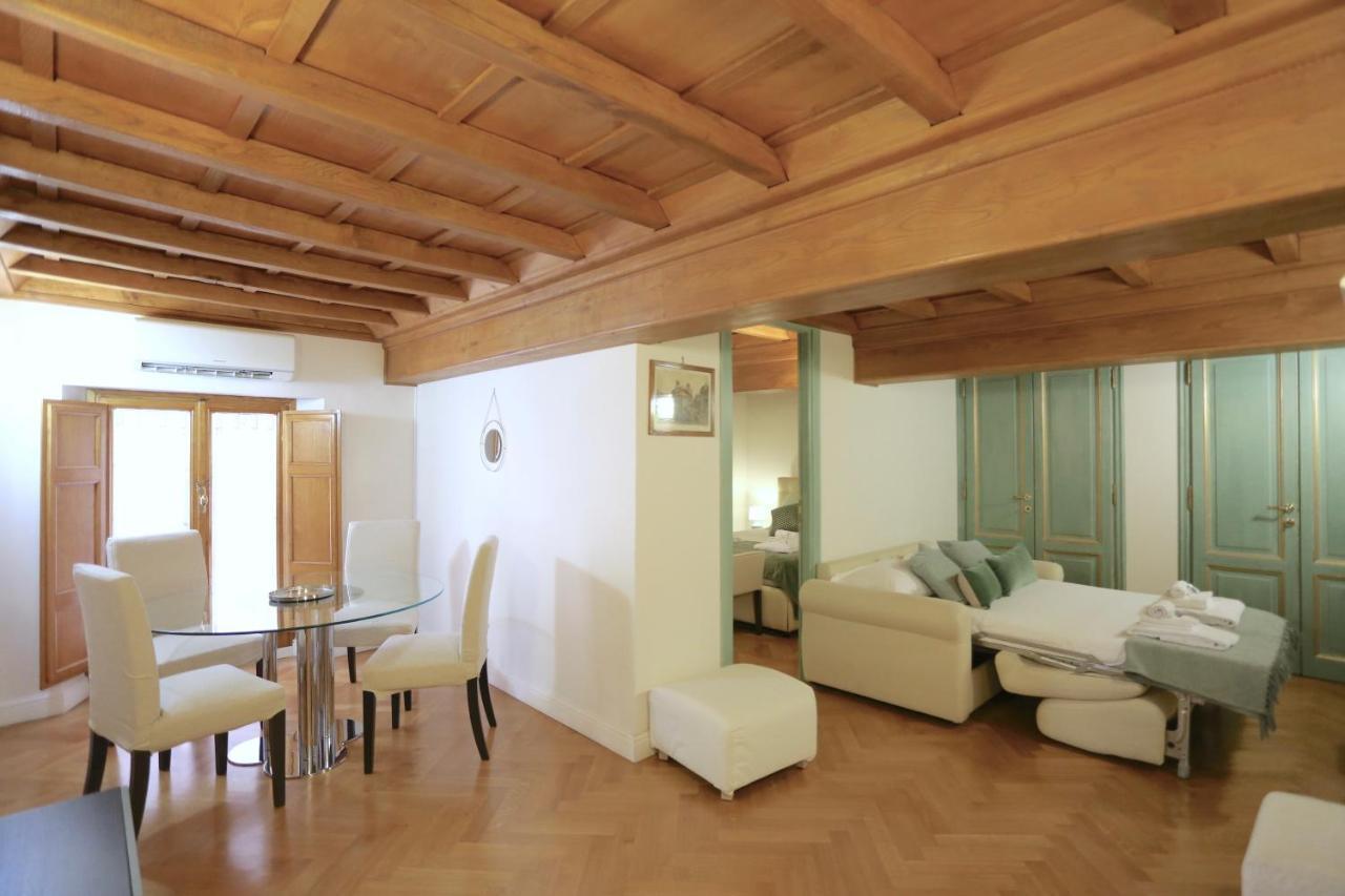 Maddalena 6 - Pantheon Apartment โรม ภายนอก รูปภาพ