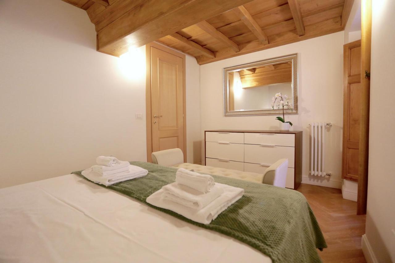 Maddalena 6 - Pantheon Apartment โรม ภายนอก รูปภาพ