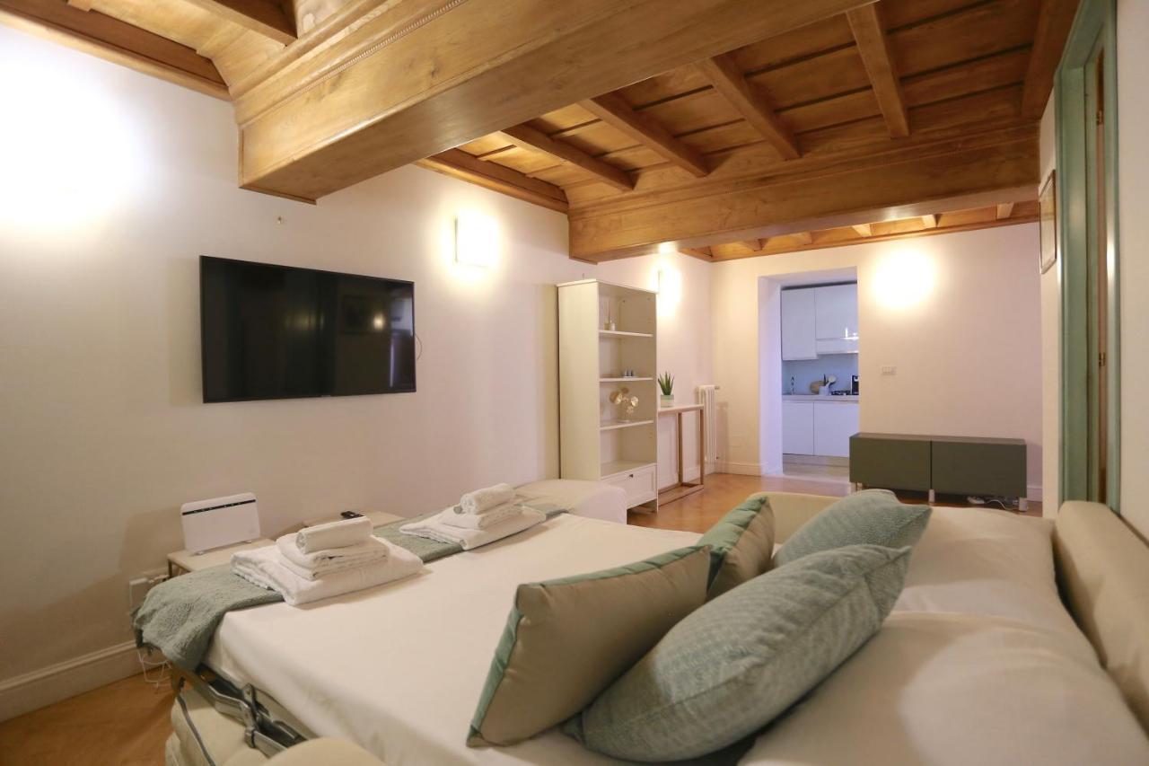 Maddalena 6 - Pantheon Apartment โรม ภายนอก รูปภาพ